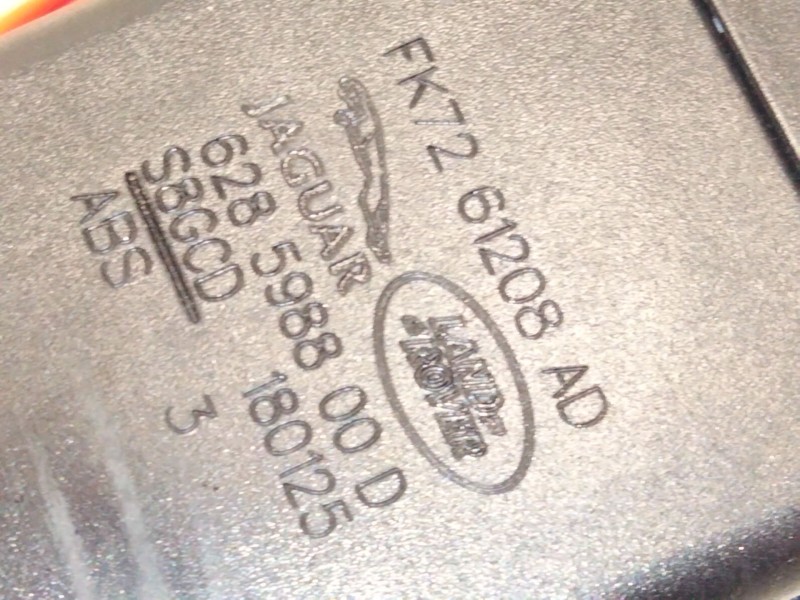 Recambio de enganche delantero derecho para land rover evoque 2.0 td4 cat referencia OEM IAM FK7261208AD  