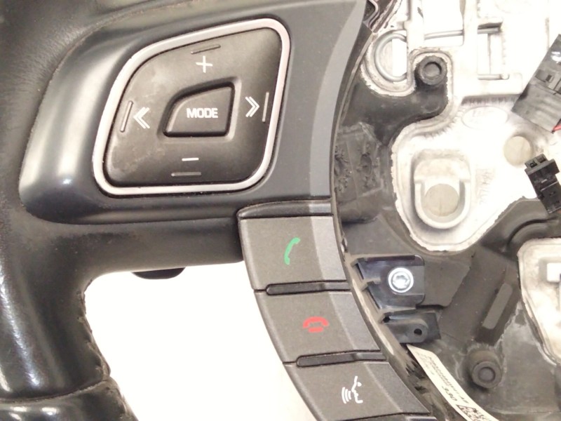 Recambio de volante para land rover evoque 2.0 td4 cat referencia OEM IAM GJ323F563FB  