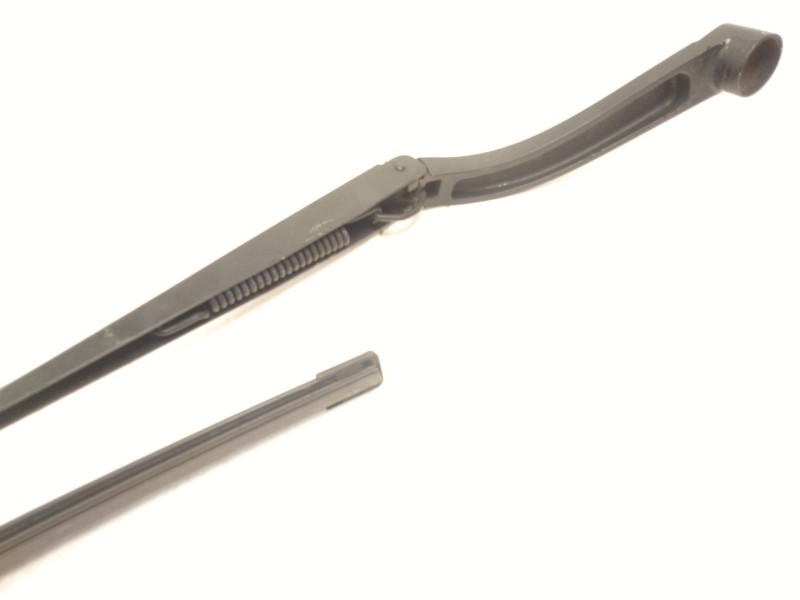 Recambio de brazo limpia delantero izquierdo para hyundai tucson (tl, tle) 2.0 crdi referencia OEM IAM 98311D7000  