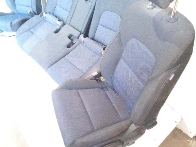 Recambio de juego asientos completo para hyundai tucson (tl, tle) 2.0 crdi referencia OEM IAM   