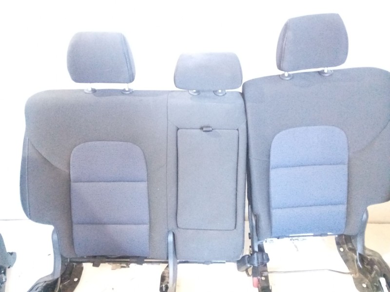 Recambio de juego asientos completo para hyundai tucson (tl, tle) 2.0 crdi referencia OEM IAM   