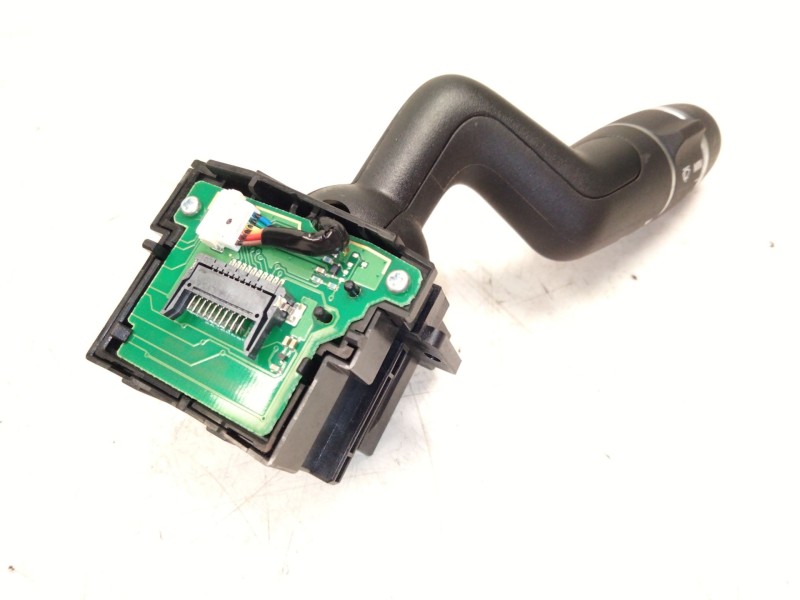 Recambio de mando limpia para land rover evoque 2.0 td4 cat referencia OEM IAM BJ323F973BB  