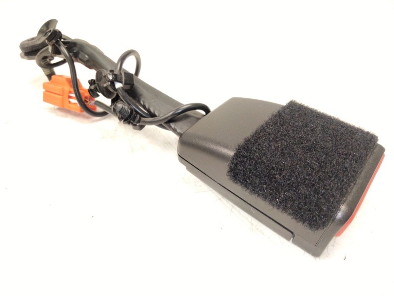 Recambio de enganche delantero izquierdo para land rover evoque 2.0 td4 cat referencia OEM IAM FK7261208AD  