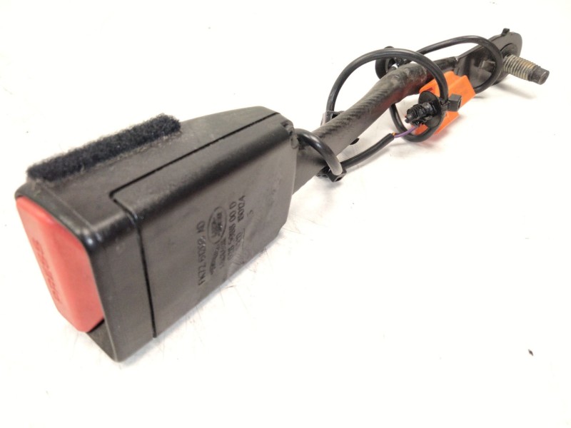 Recambio de enganche delantero izquierdo para land rover evoque 2.0 td4 cat referencia OEM IAM FK7261208AD  