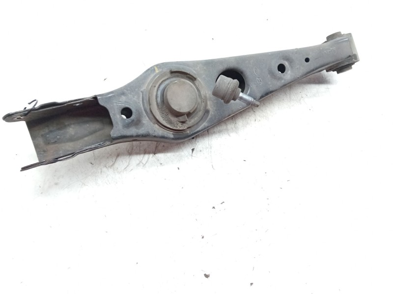Recambio de brazo suspension superior trasero izquierdo para hyundai tucson (tl, tle) 2.0 crdi referencia OEM IAM   