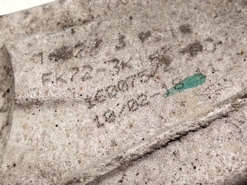 Recambio de mangueta delantera izquierda para land rover discovery sport (l550) 2.0 d referencia OEM IAM FK723K186AD  