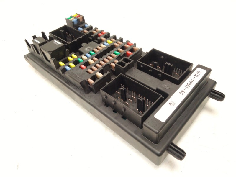 Recambio de caja fusibles para land rover evoque 2.0 td4 cat referencia OEM IAM GJ3214F041AC  