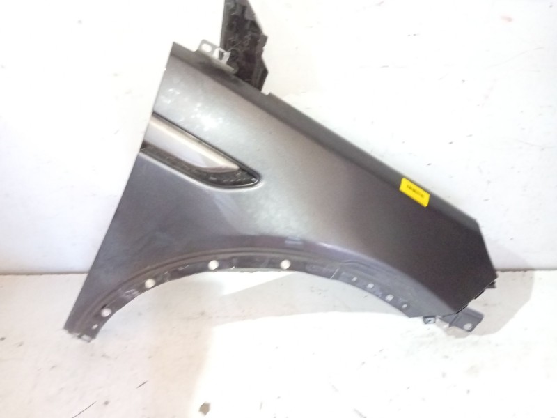 Recambio de aleta delantera derecha para land rover discovery sport (l550) 2.0 d referencia OEM IAM   