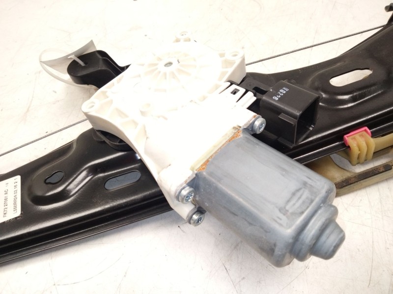 Recambio de elevalunas trasero izquierdo para land rover discovery sport (l550) 2.0 d referencia OEM IAM FK7227001AC  