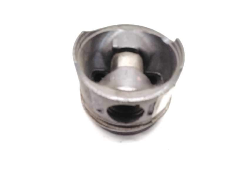 Recambio de piston para mercedes-benz clase c (w203) berlina 2.7 cdi 20v cat referencia OEM IAM   118140