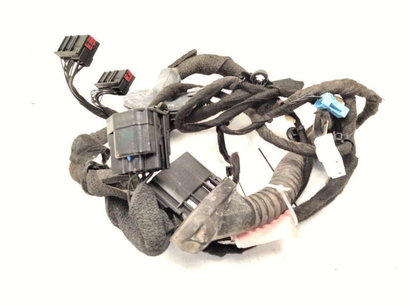 Recambio de instalacion puerta trasera derecha para land rover discovery sport (l550) 2.0 d referencia OEM IAM FK7214633  