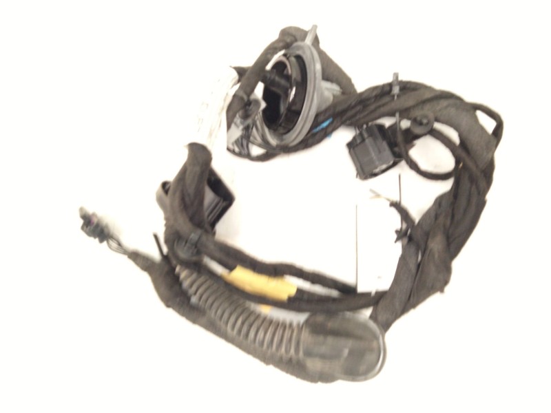 Recambio de instalacion puerta trasera izquierda para land rover discovery sport (l550) 2.0 d referencia OEM IAM FK7214632  