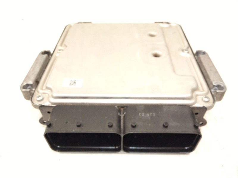 Recambio de centralita motor uce para land rover discovery sport (l550) 2.0 d referencia OEM IAM GX7312520 0281032607 