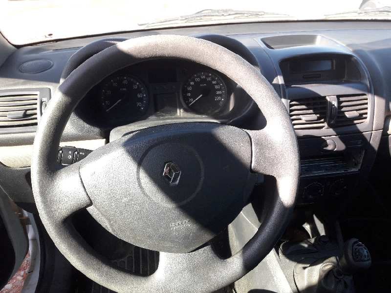 renault clio ii fase ii (b/cb0) del año 2004