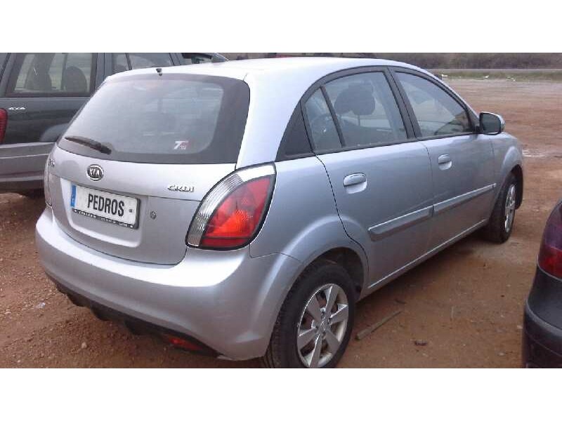 kia rio del año 2010