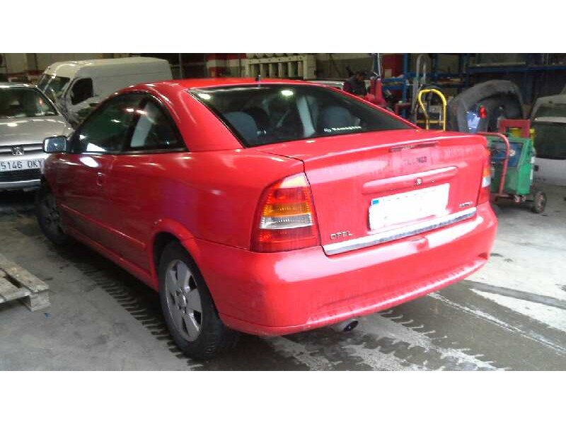 opel astra g coupé del año 2000