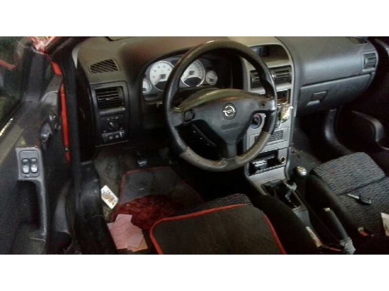 opel astra g coupé del año 2000