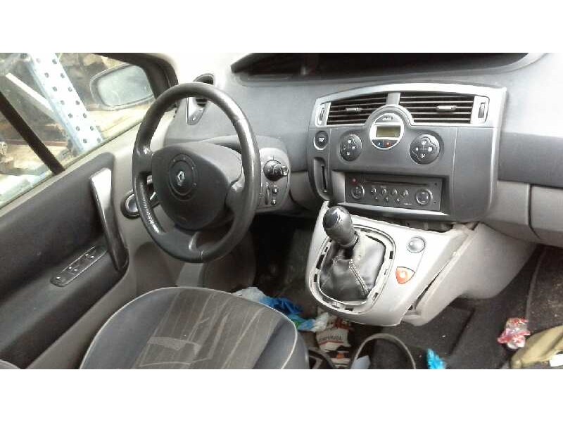 renault scenic ii del año 2004