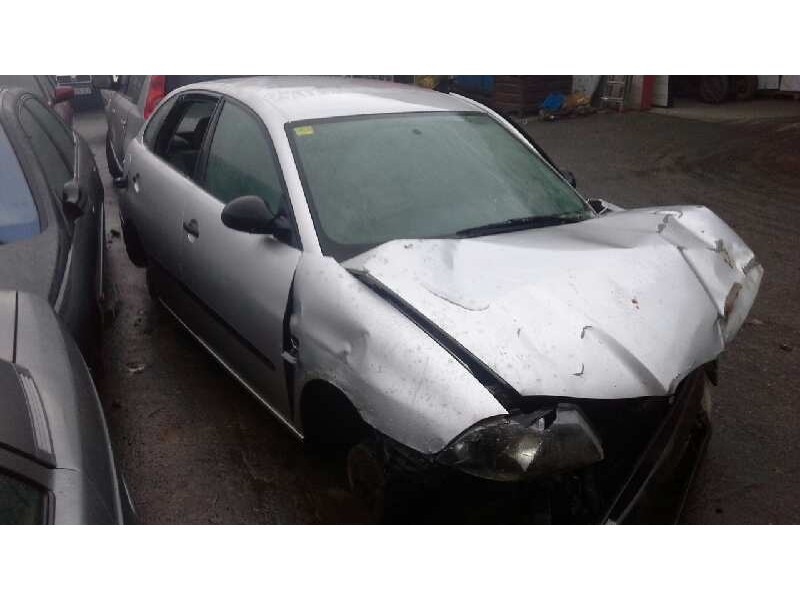 seat ibiza (6l1) del año 2003
