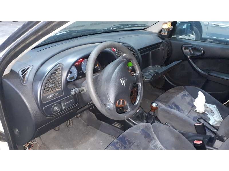 citroën xsara berlina del año 2000