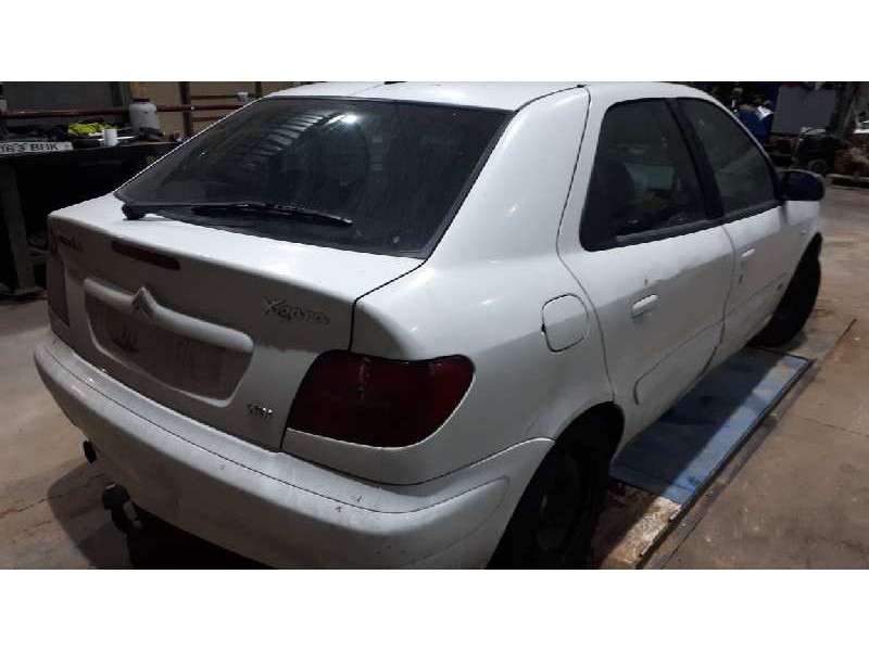 citroën xsara berlina del año 2000