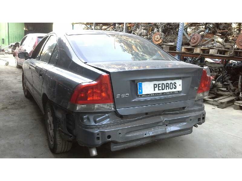 volvo s60 berlina del año 2003