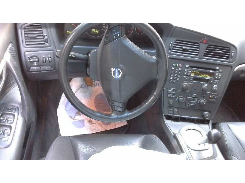 volvo s60 berlina del año 2003