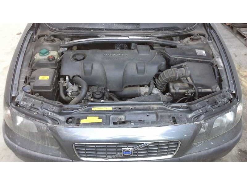 volvo s60 berlina del año 2003