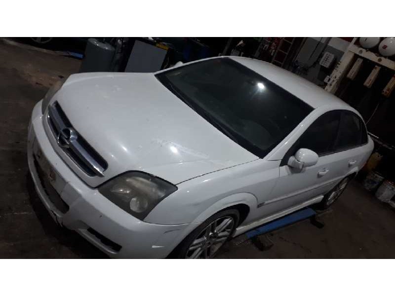 opel vectra c berlina del año 2002