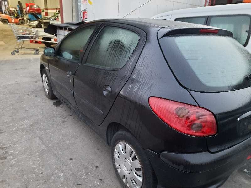 peugeot 206 berlina del año 2006