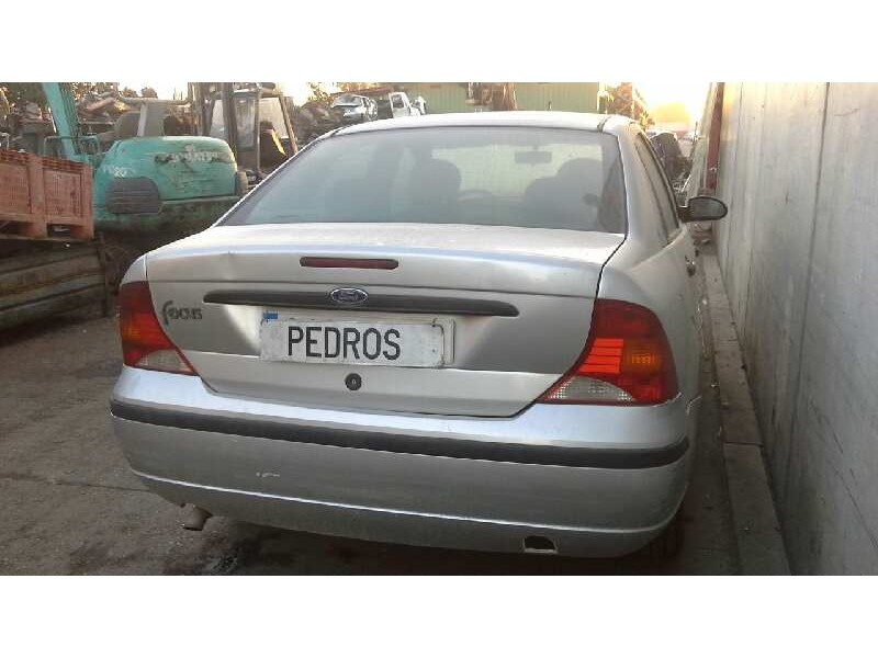 ford focus berlina (cak) del año 2002