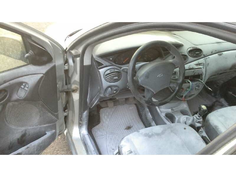 ford focus berlina (cak) del año 2002