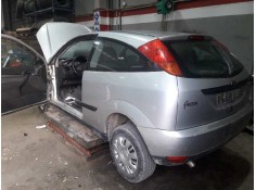 ford focus berlina (cak) del año 2001 2