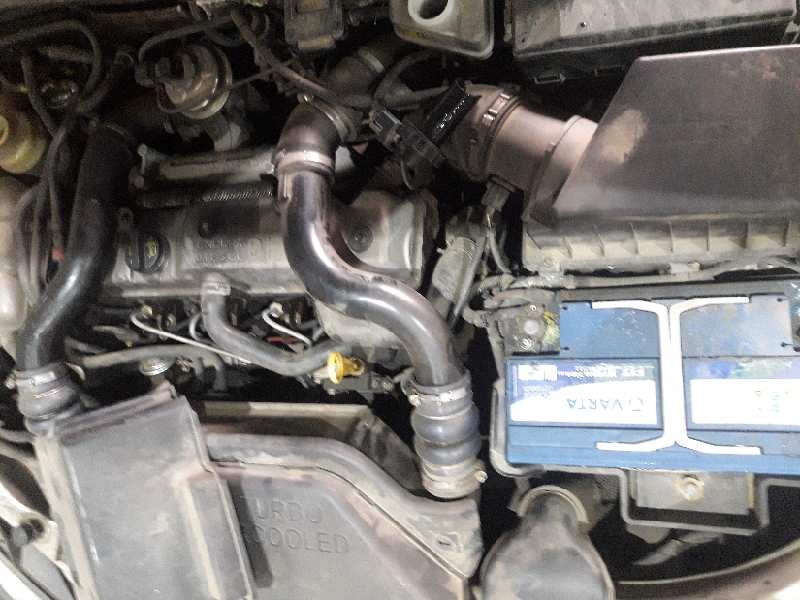 ford focus berlina (cak) del año 2001