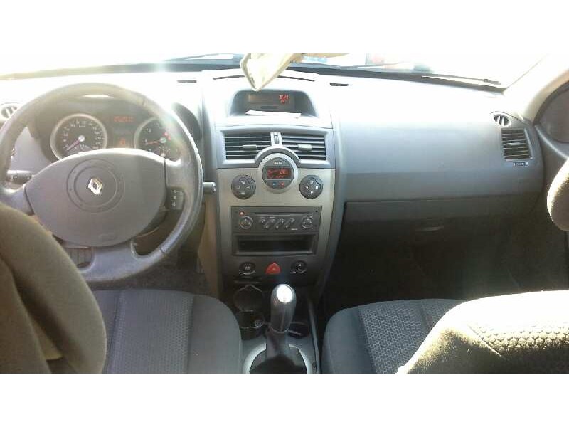 renault megane ii berlina 5p del año 2004