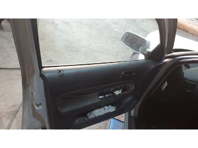 volkswagen golf iv berlina (1j1) del año 2001