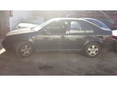 volkswagen bora berlina (1j2) del año 2000 2