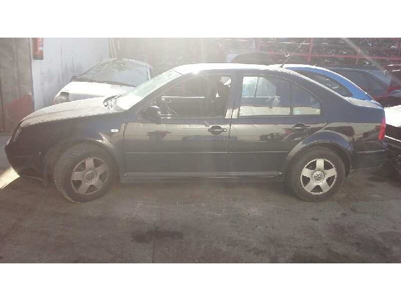 volkswagen bora berlina (1j2) del año 2000