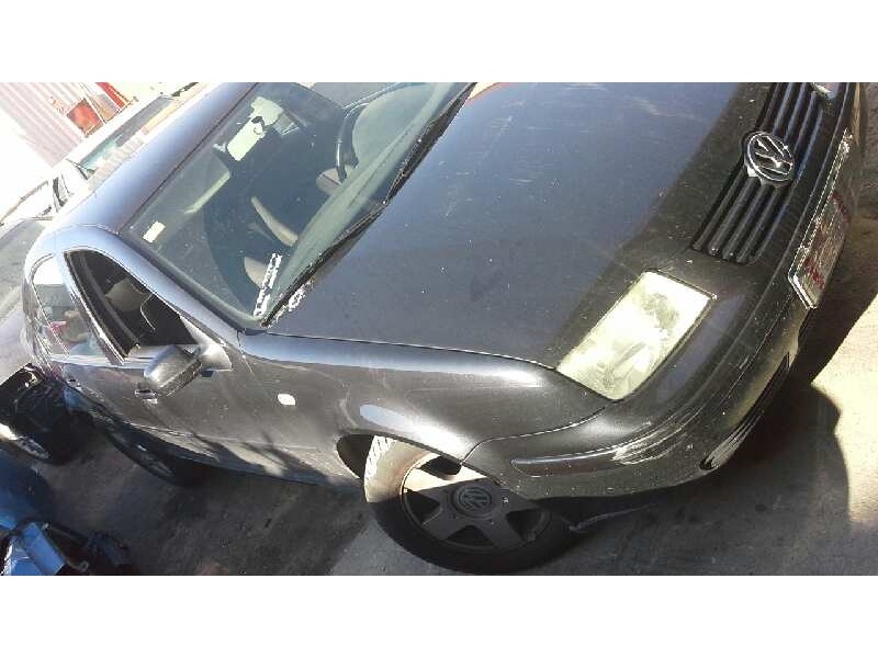 volkswagen bora berlina (1j2) del año 2000