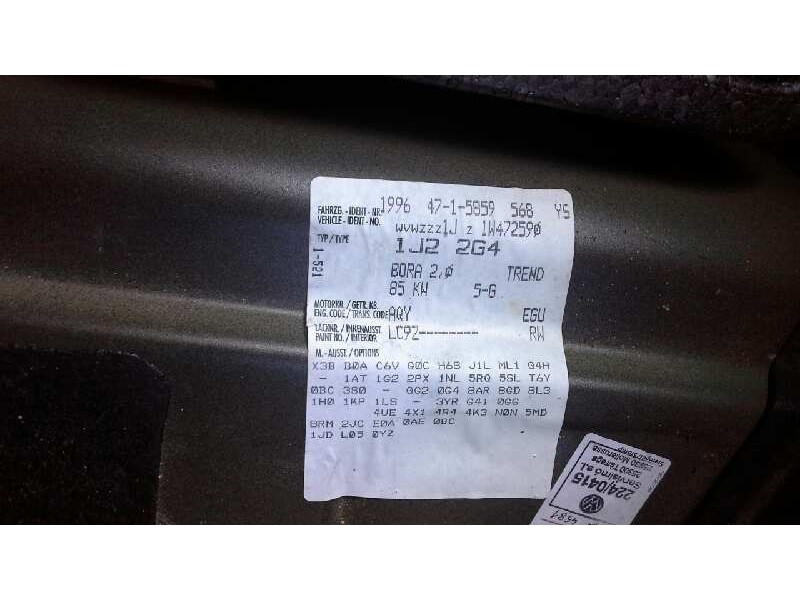 volkswagen bora berlina (1j2) del año 2000