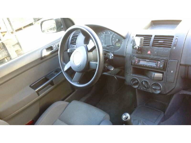 volkswagen polo (9n1) del año 2003