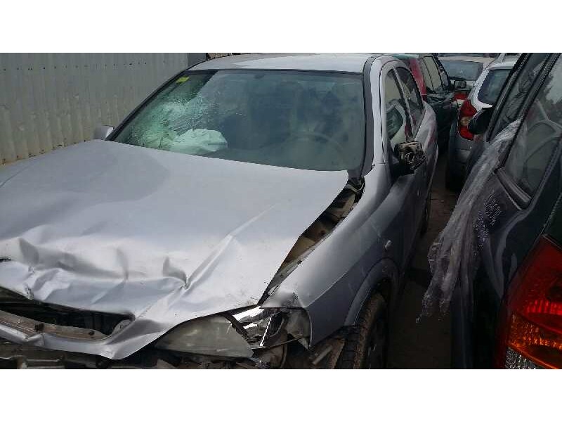 opel astra g berlina del año 2002