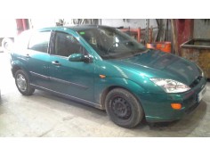 ford focus berlina (cak) del año 2001
