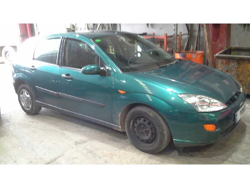 ford focus berlina (cak) del año 2001