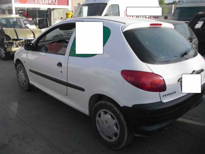 peugeot 206 berlina del año 2001