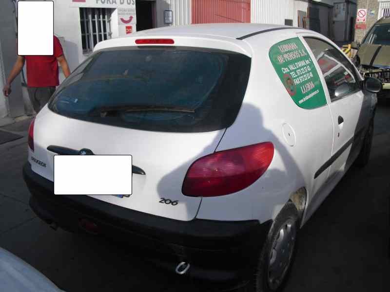 peugeot 206 berlina del año 2001