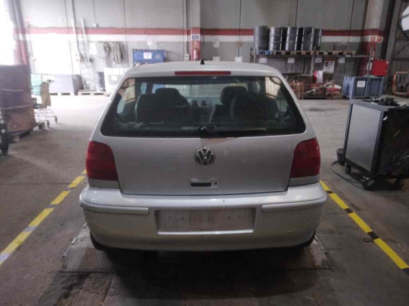 volkswagen polo berlina (6n2) del año 2000