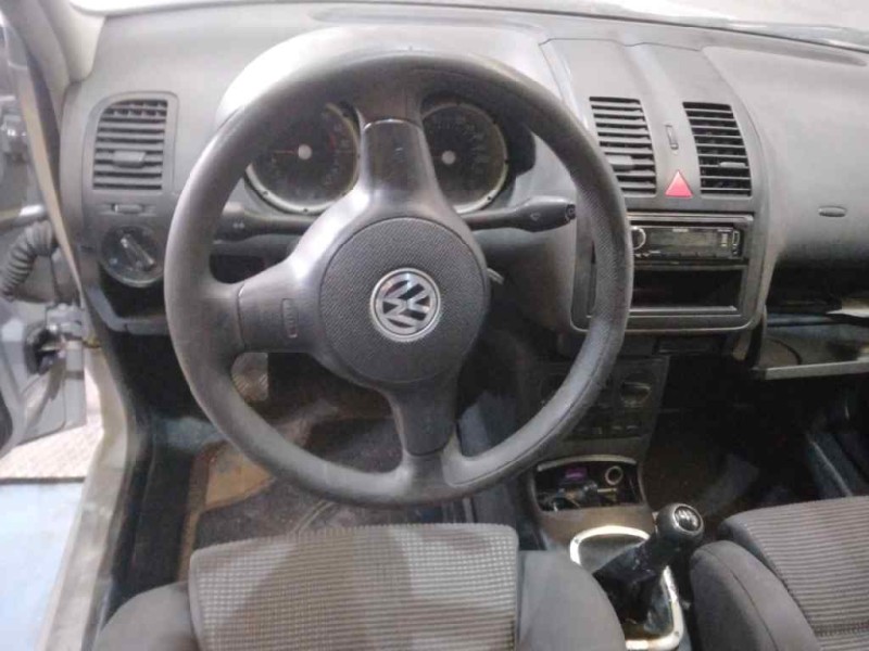 volkswagen polo berlina (6n2) del año 2000