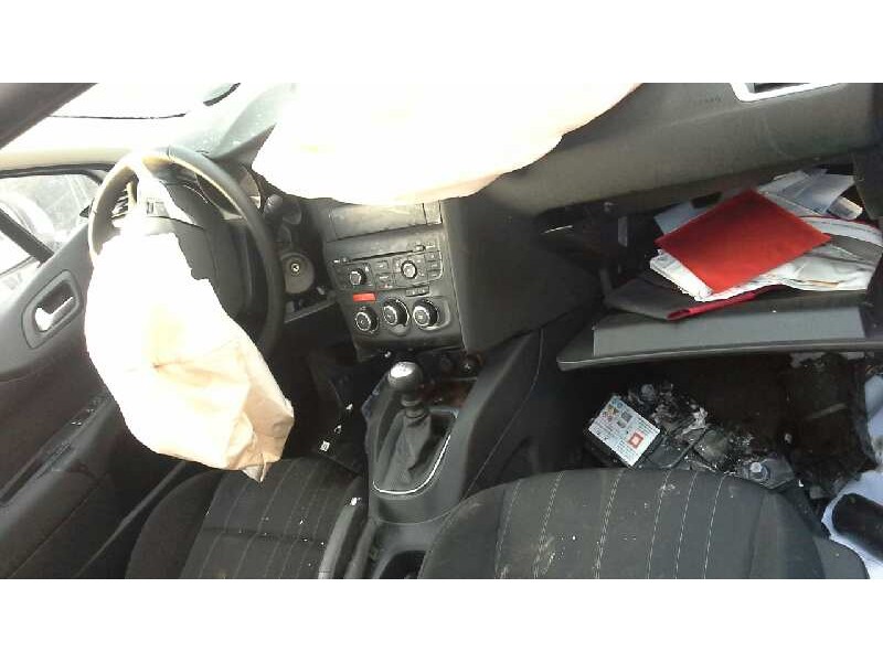 citroën c4 berlina (2011-  ) del año 2013