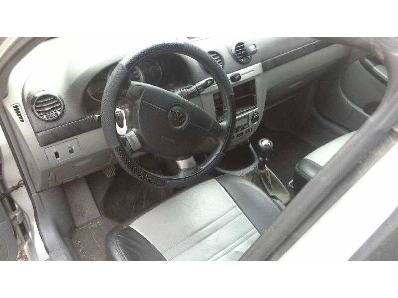 daewoo lacetti del año 2004
